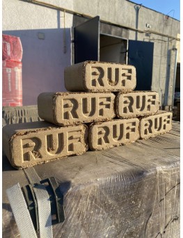 Tégla alakú keményfabrikett 100% bükk  (960 kg/raklap)