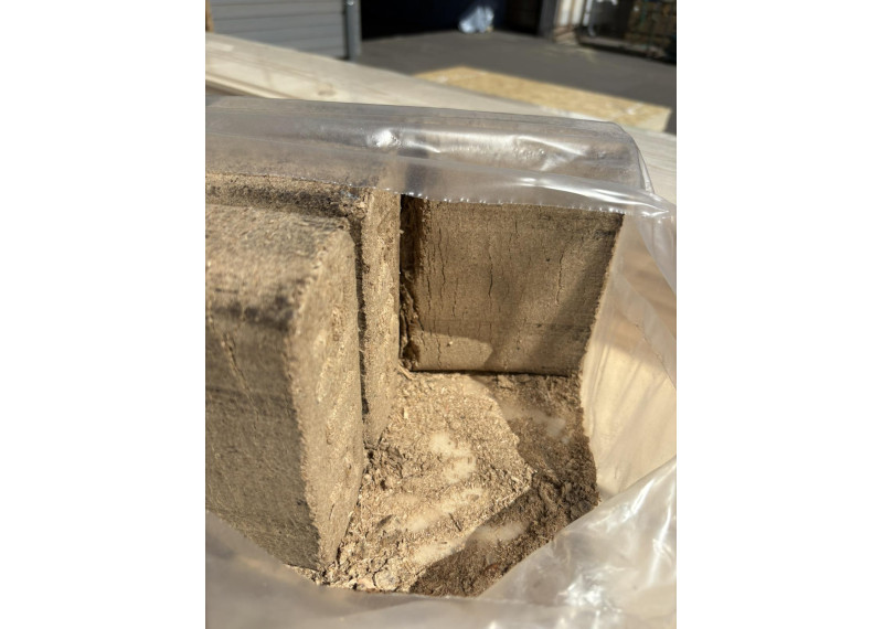 MÁSODOSZTÁLYÚ Tégla alakú keményfabrikett 100% bükk (960 kg/raklap) 